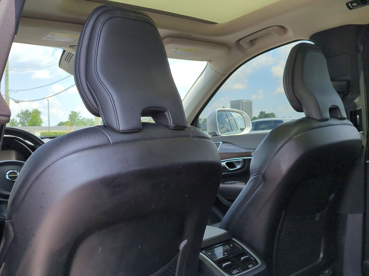 Thumbnail: 2019 Volvo XC90 - 17