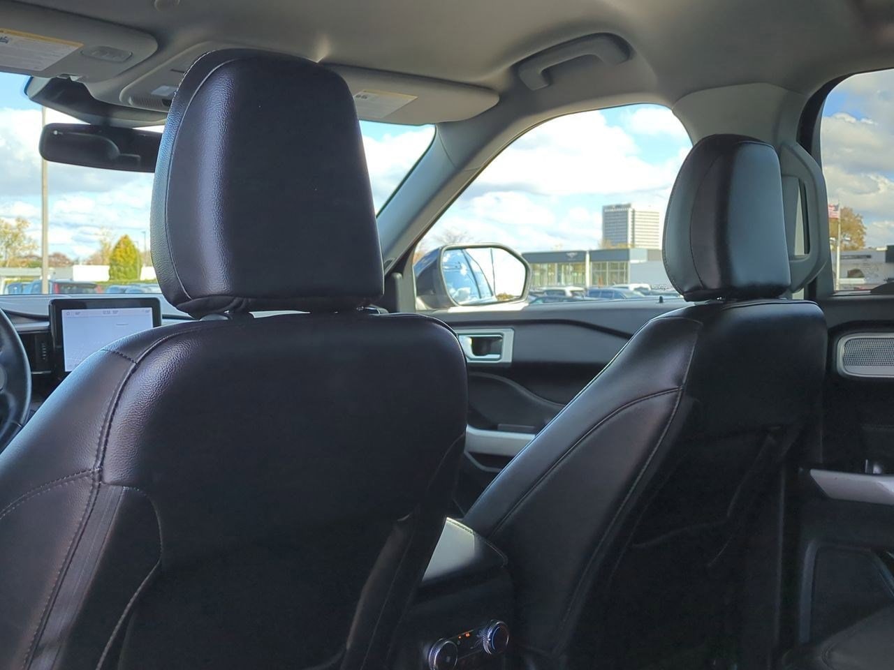 Thumbnail: 2022 Ford Explorer - 17