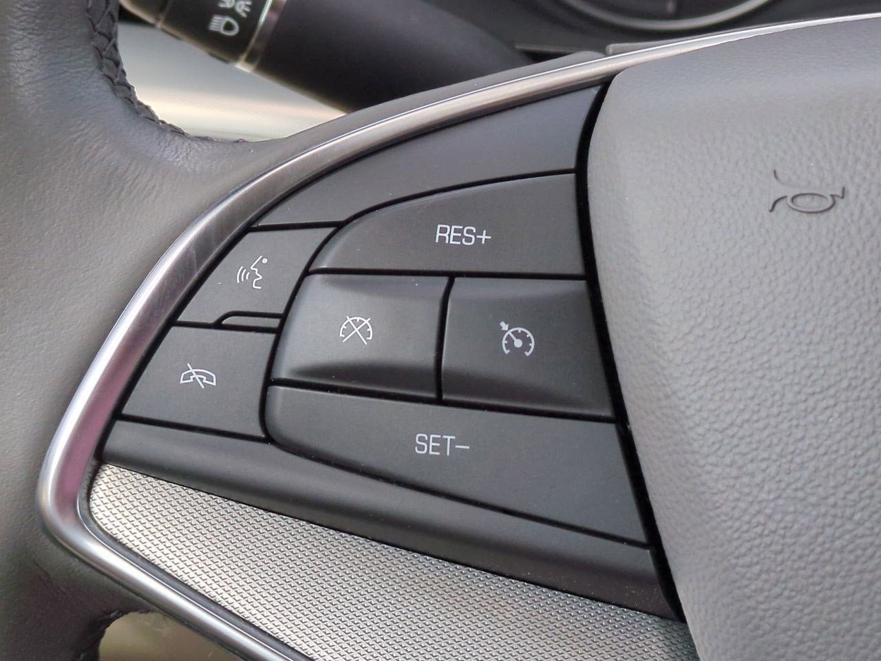 Thumbnail: 2023 Cadillac XT5 - 24