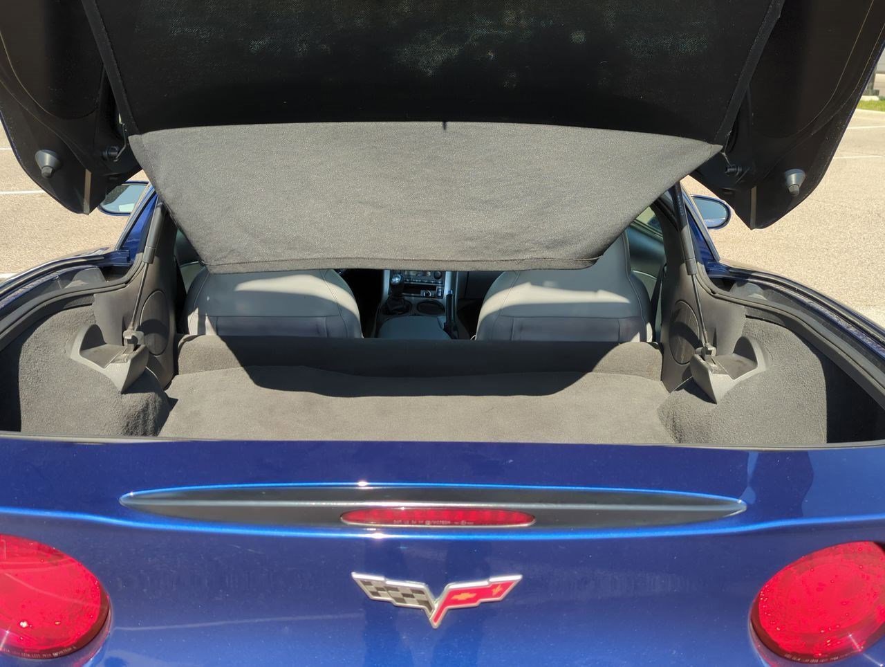 2005 Chevrolet Corvette Base 28
