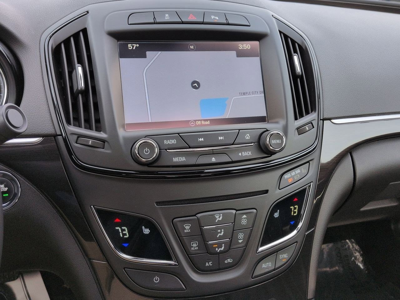 Thumbnail: 2016 Buick Regal - 28