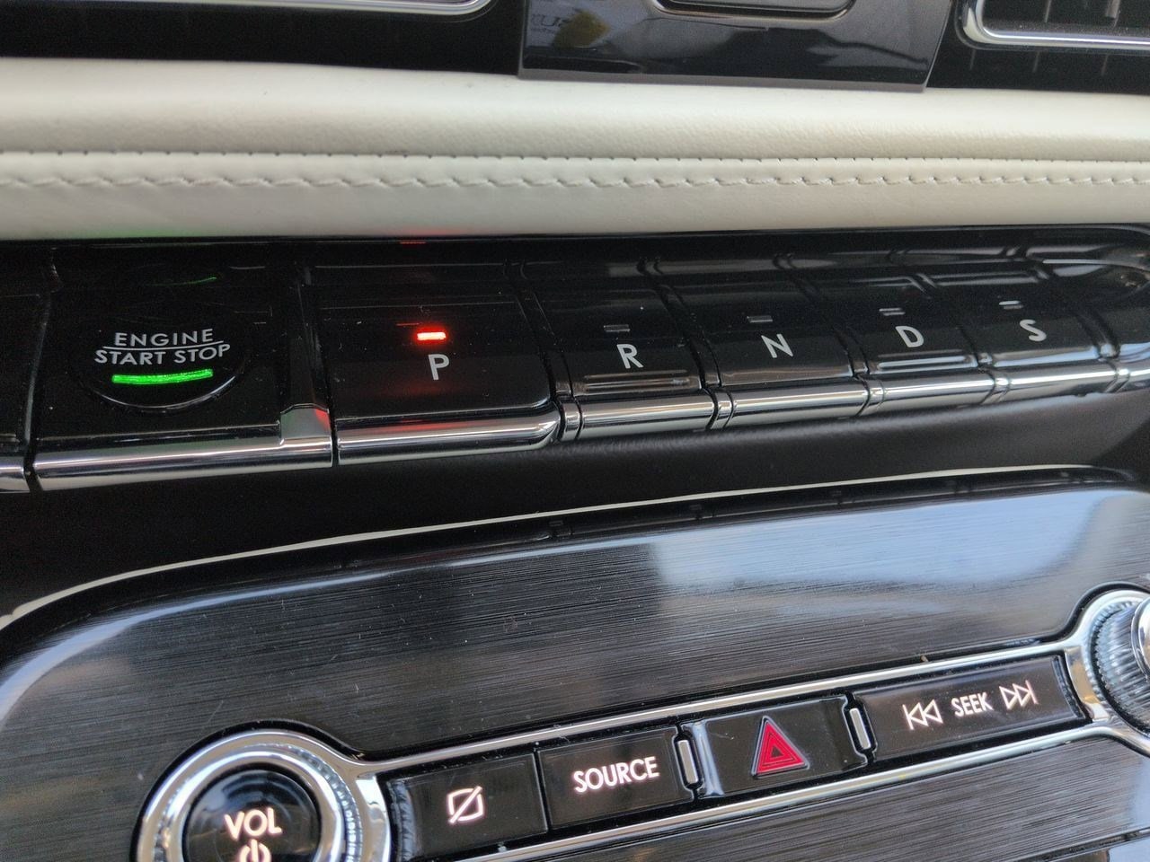 Thumbnail: 2023 Lincoln Nautilus - 33