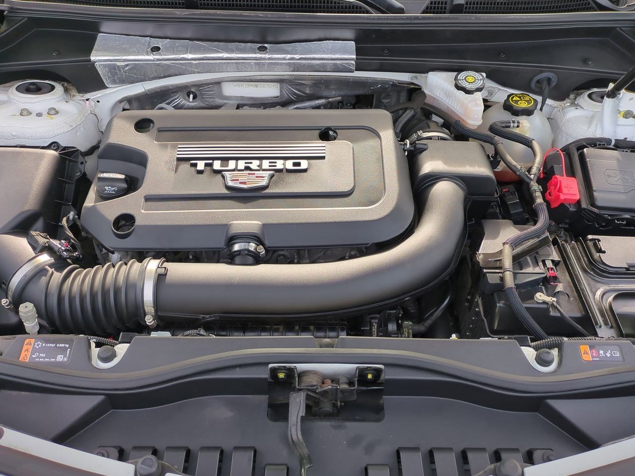 Thumbnail: 2021 Cadillac XT4 - 14