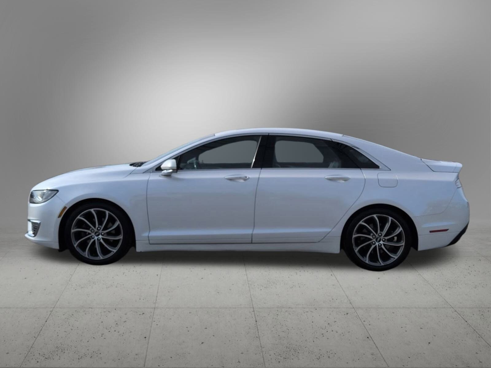 2019 Lincoln MKZ Reserve photo 3