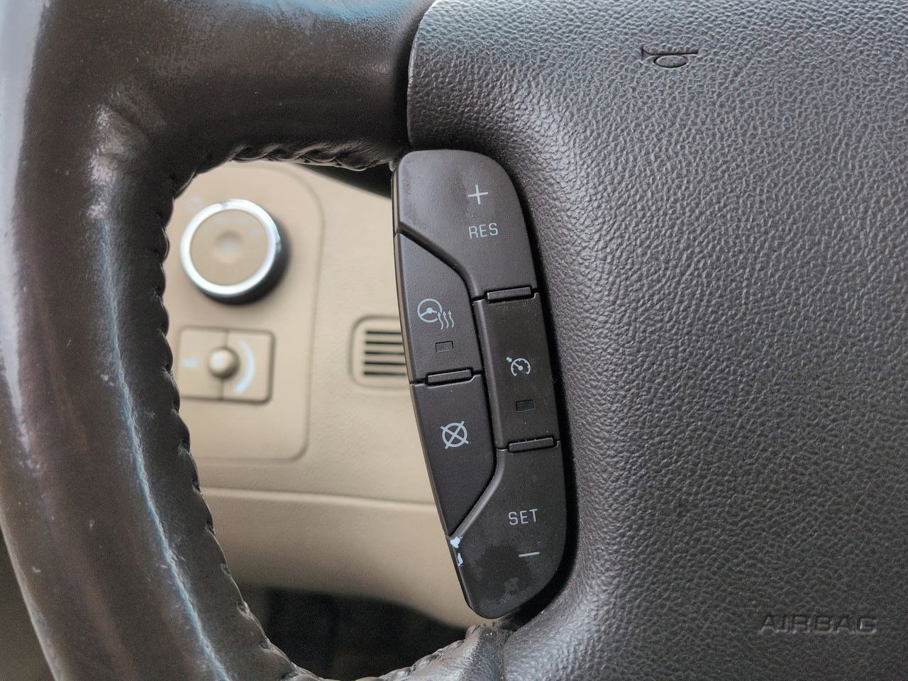 Thumbnail: 2008 Cadillac DTS - 21