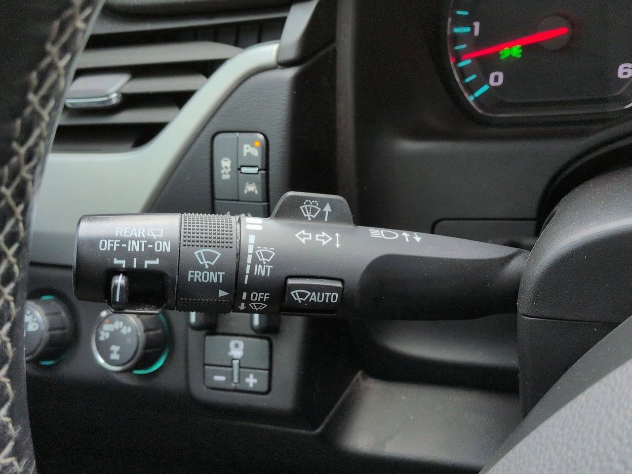 Thumbnail: 2019 GMC Yukon XL - 29