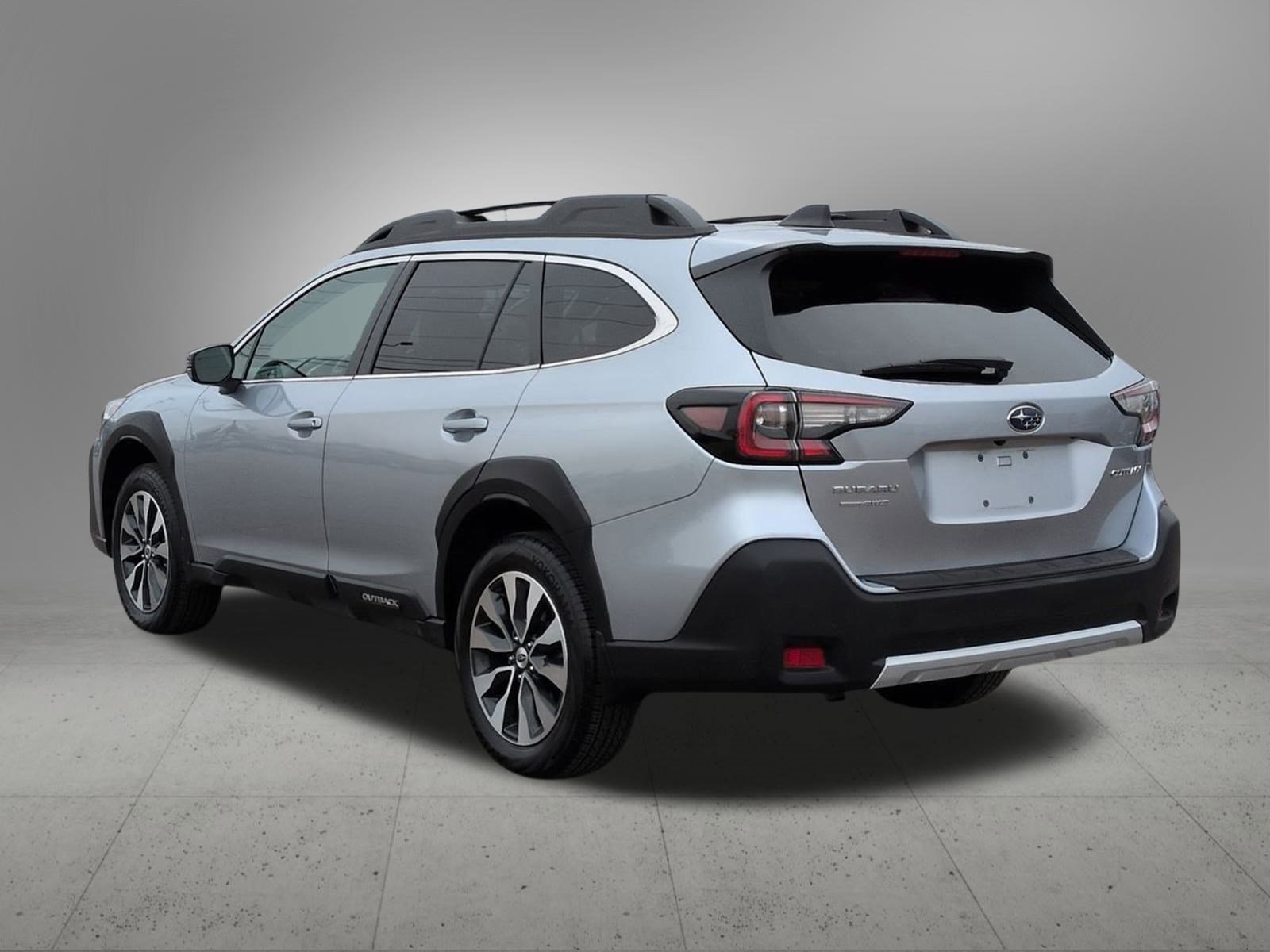 2023 Subaru Outback Limited photo 4