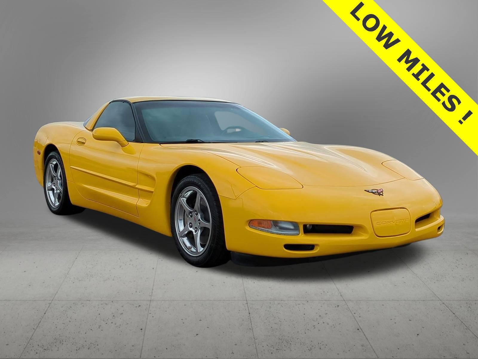 Thumbnail: 2004 Chevrolet Corvette - 8