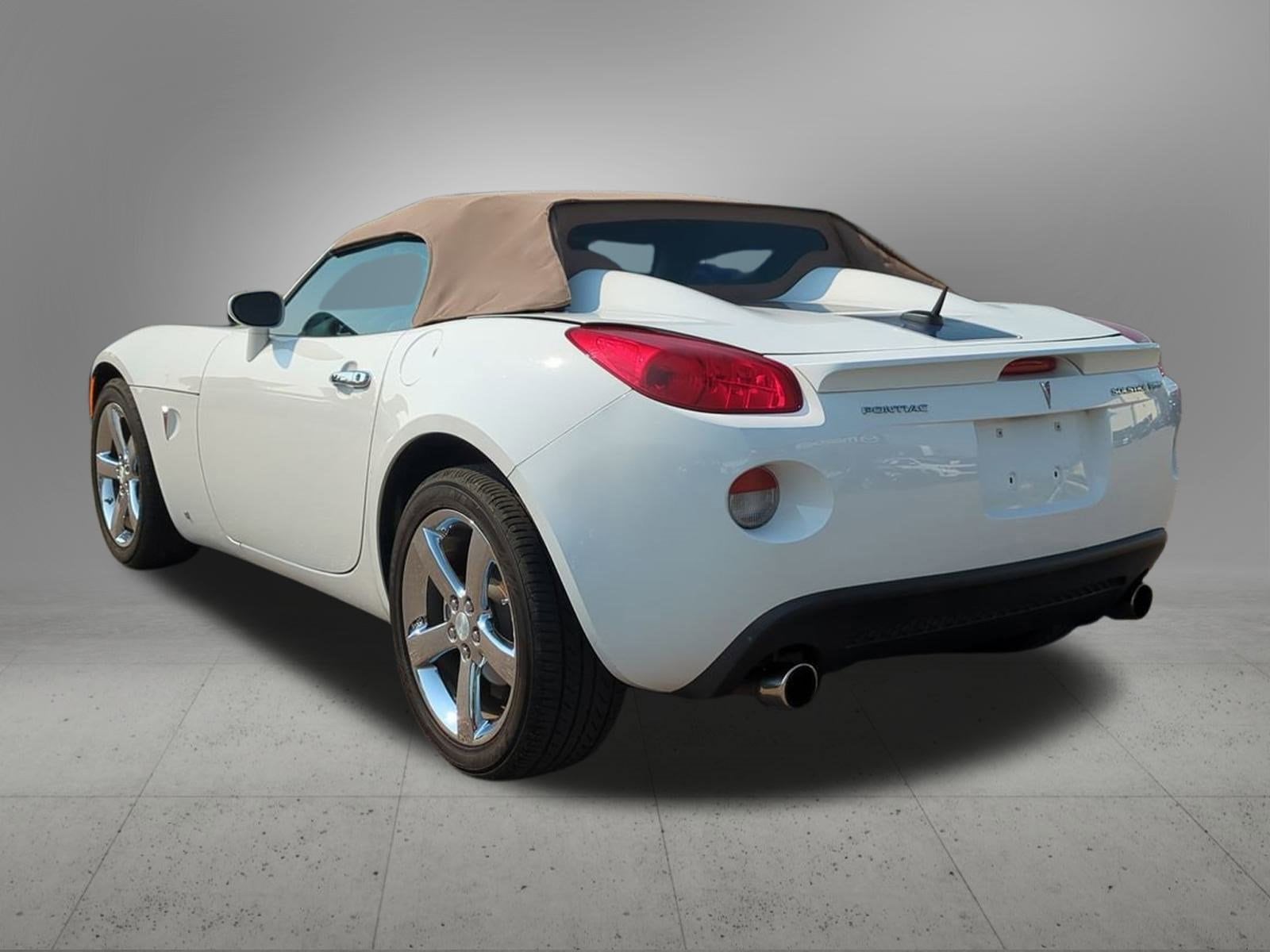 Thumbnail: 2008 Pontiac Solstice - 4
