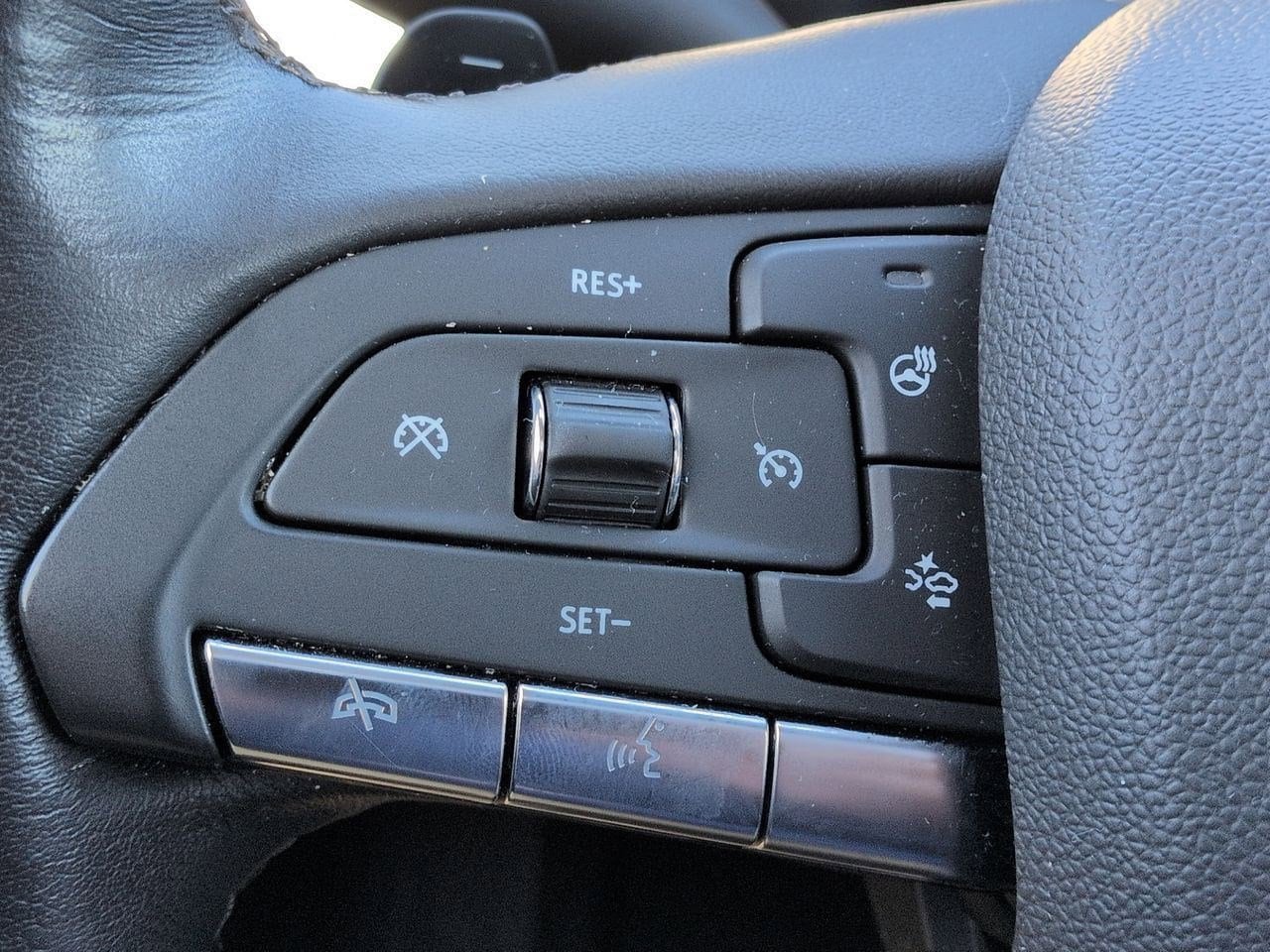 Thumbnail: 2023 Cadillac XT4 - 24