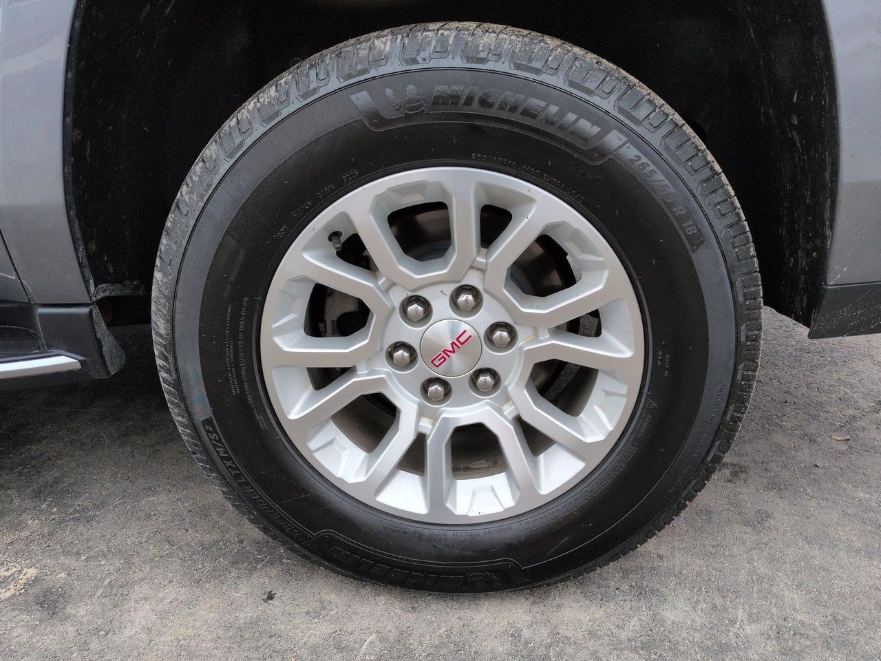 Thumbnail: 2019 GMC Yukon XL - 13