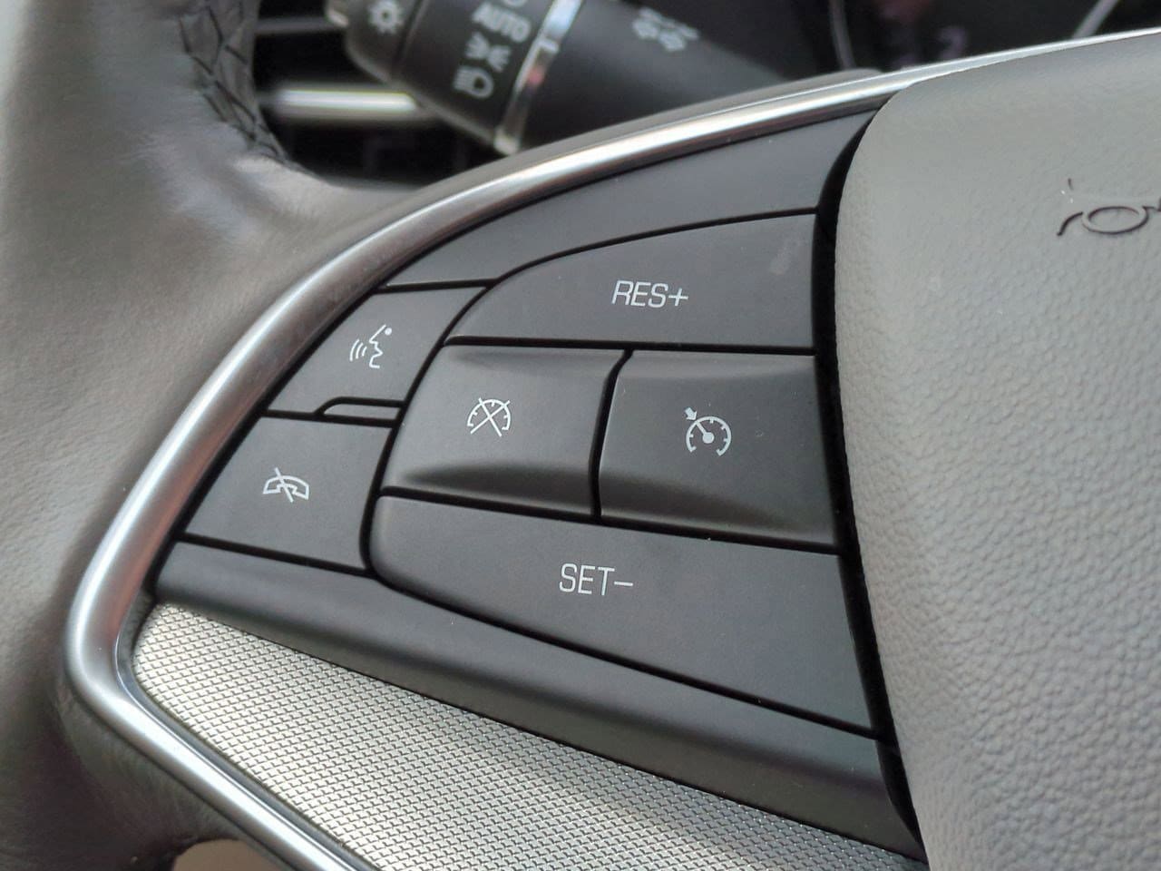 Thumbnail: 2023 Cadillac XT5 - 24