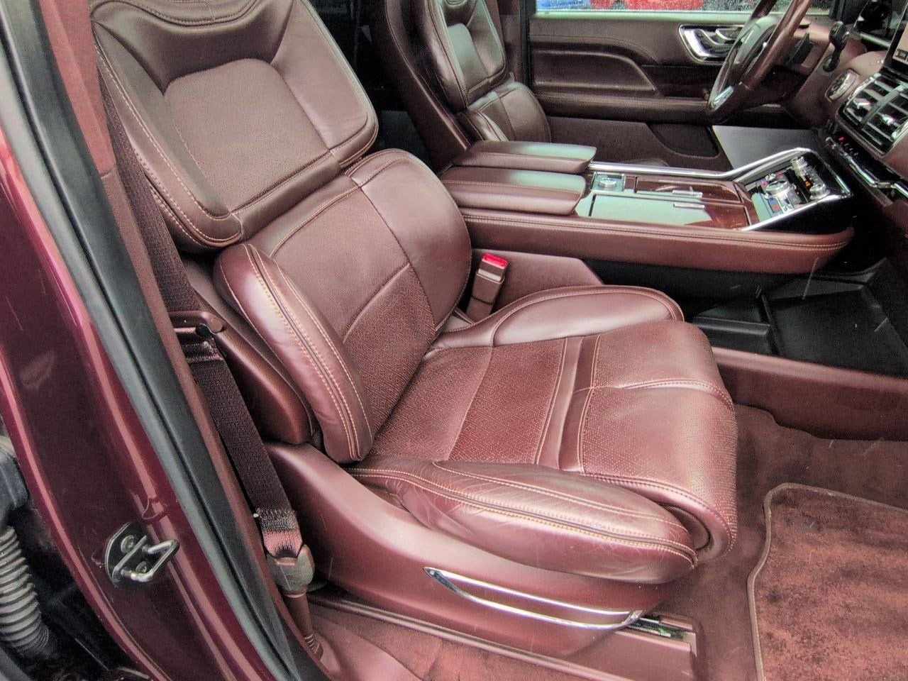 Thumbnail: 2019 Lincoln Navigator - 20