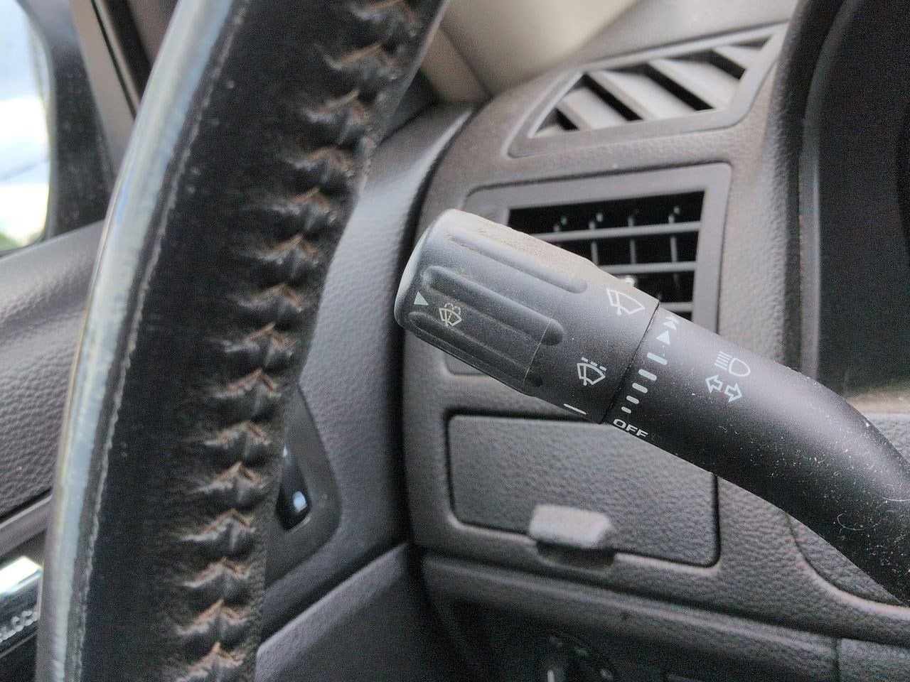 Thumbnail: 2011 Ford Fusion - 24