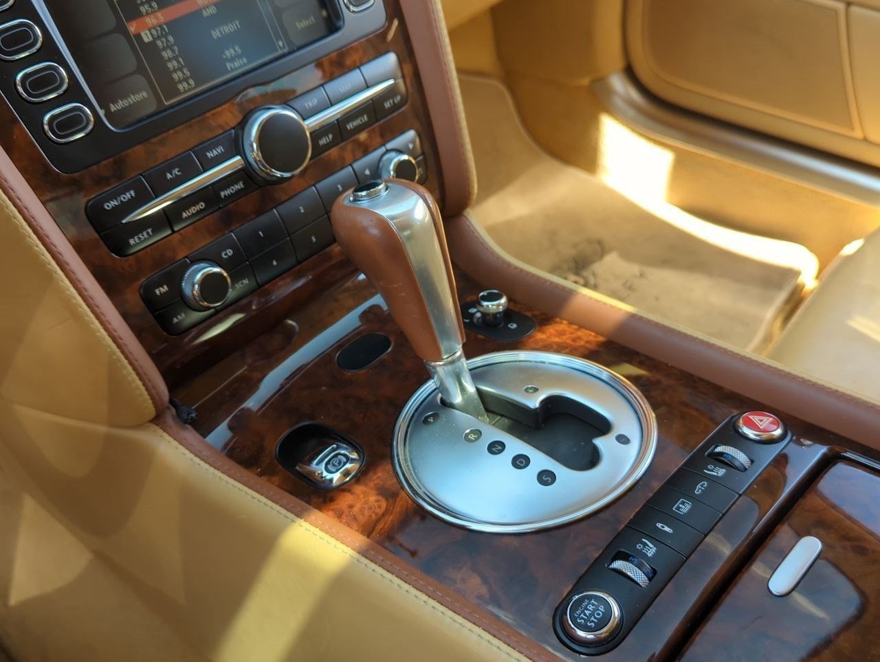 Thumbnail: 2006 Bentley Continental - 30