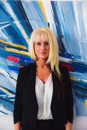 Staff member DeeAnne Barner from ID_4ab38500791b