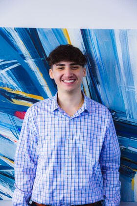 Staff member Damian Tomlinson from ID_4ab38500791b