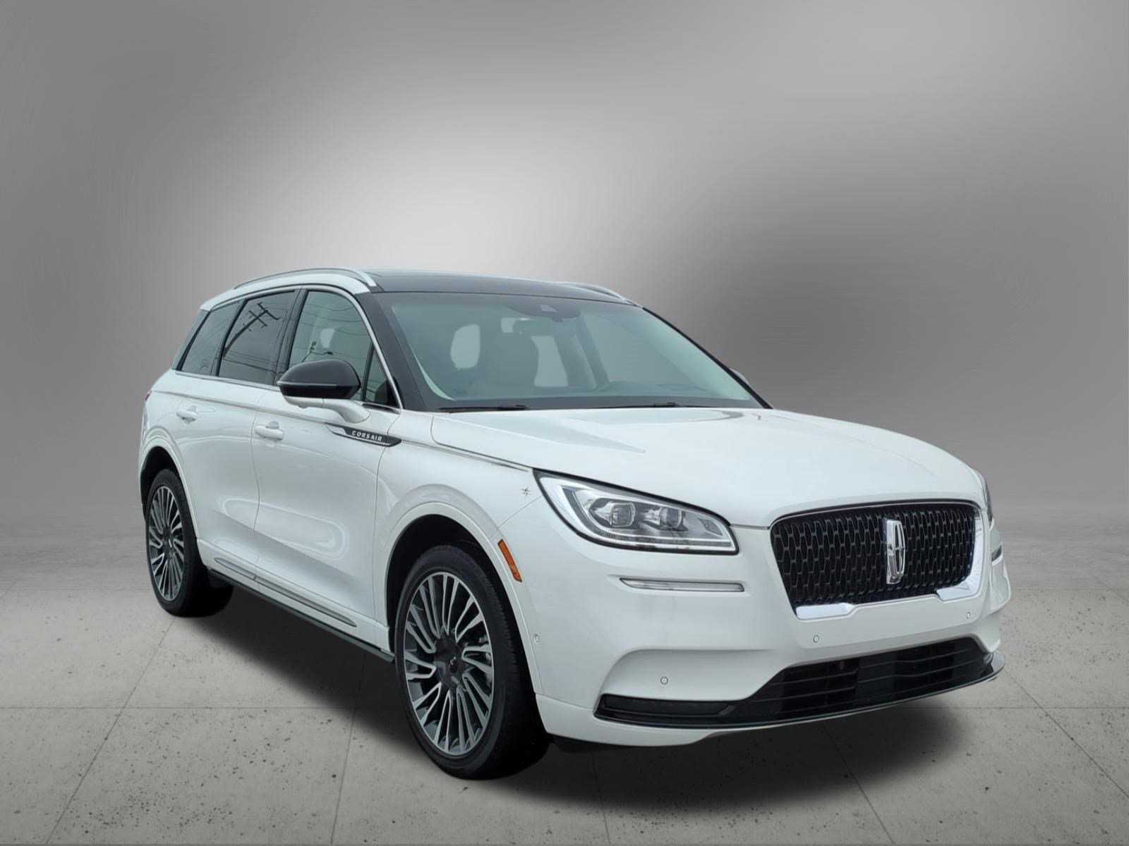 Thumbnail: 2022 Lincoln Corsair - 8