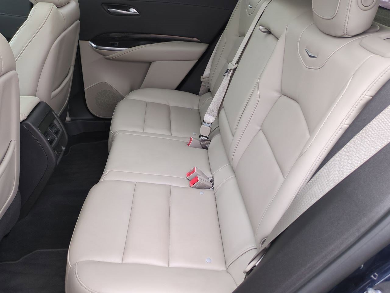 Thumbnail: 2021 Cadillac XT4 - 19