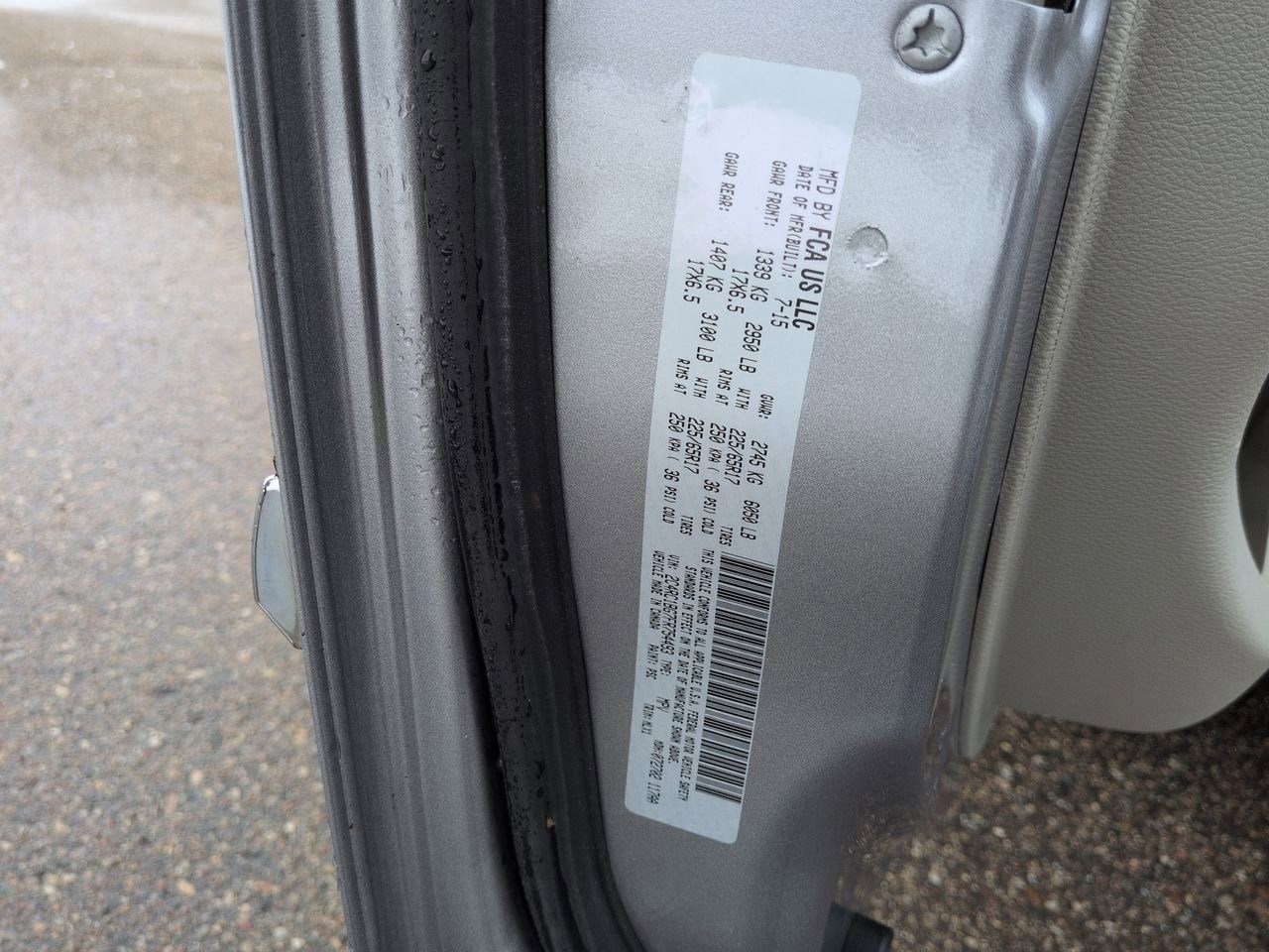 Thumbnail: 2015 Chrysler Town & Country - 33