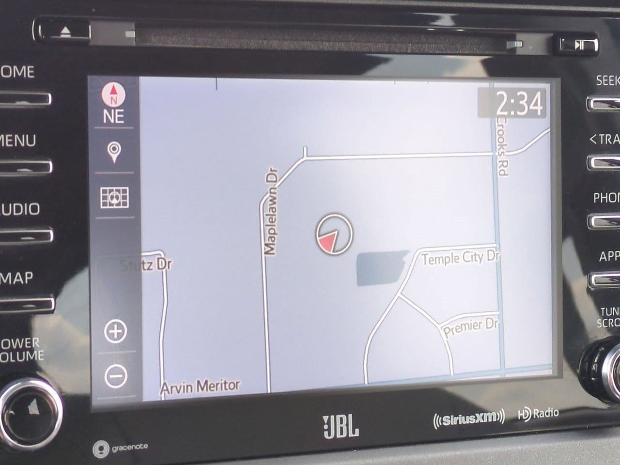 Thumbnail: 2020 Toyota Sienna - 29