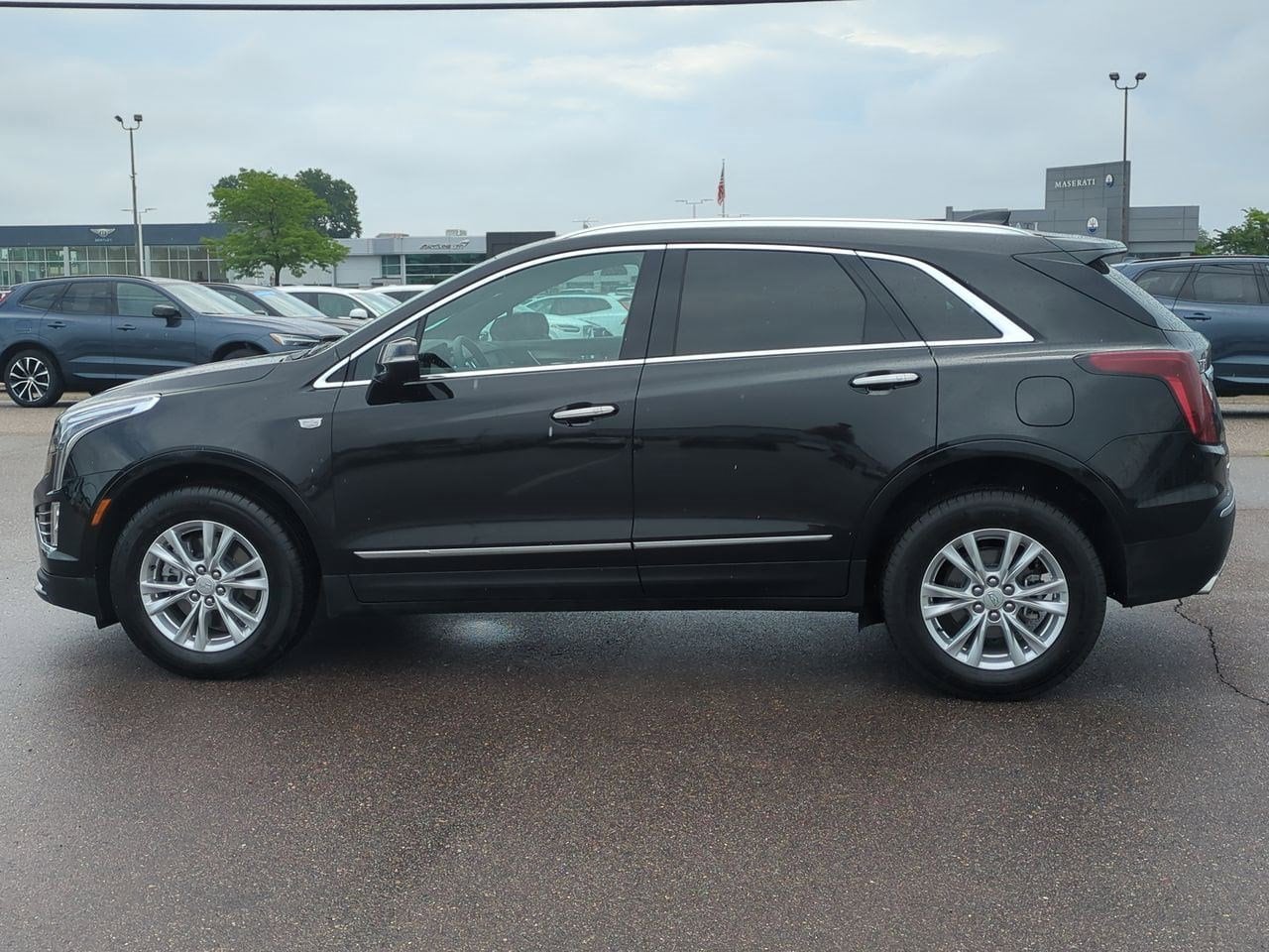 Thumbnail: 2024 Cadillac XT5 - 3