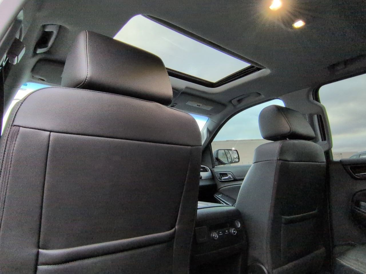 Thumbnail: 2019 GMC Yukon XL - 18