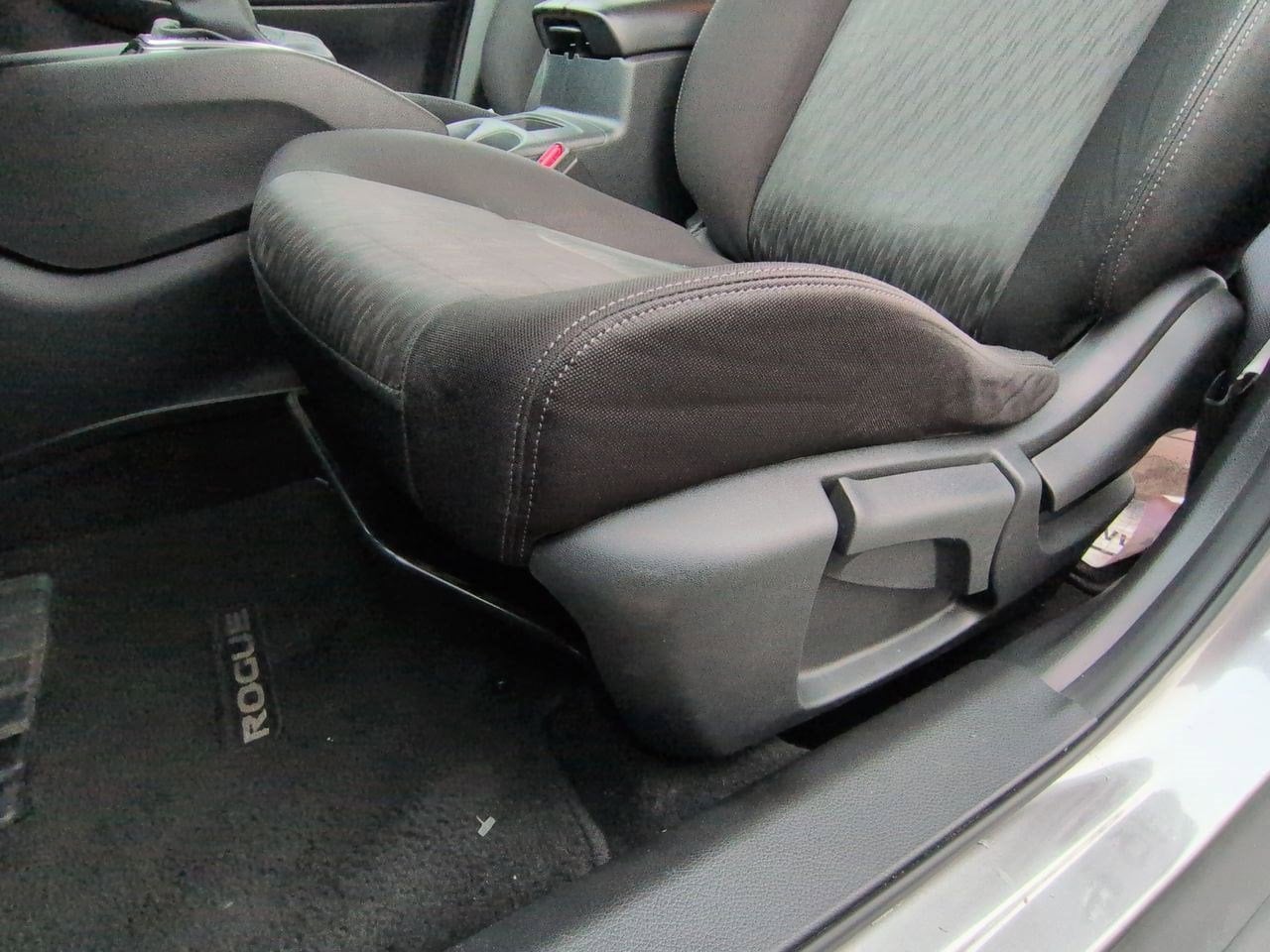 Thumbnail: 2020 Nissan Rogue - 16