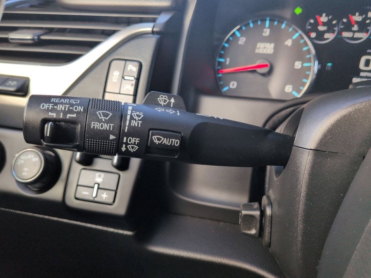 Thumbnail: 2019 Chevrolet Suburban - 29