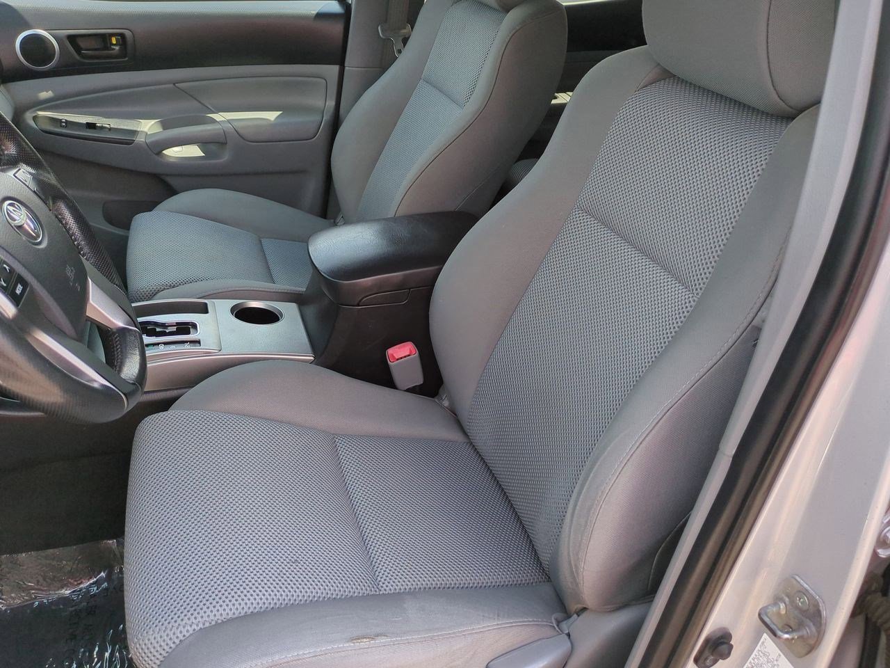 Thumbnail: 2012 Toyota Tacoma - 15