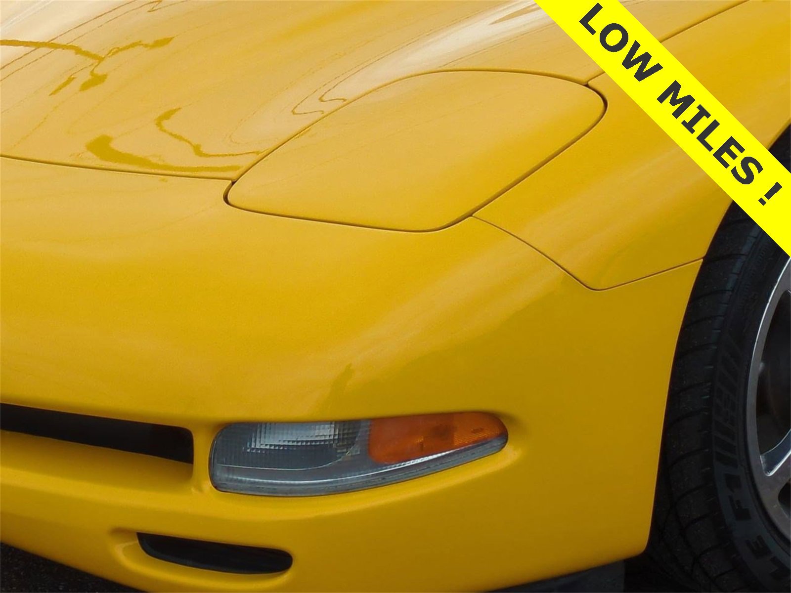 Thumbnail: 2004 Chevrolet Corvette - 10