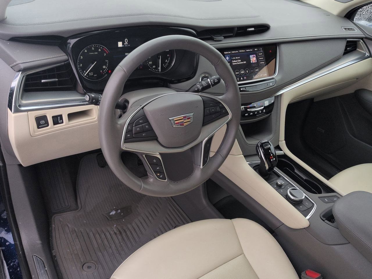 Thumbnail: 2024 Cadillac XT5 - 2