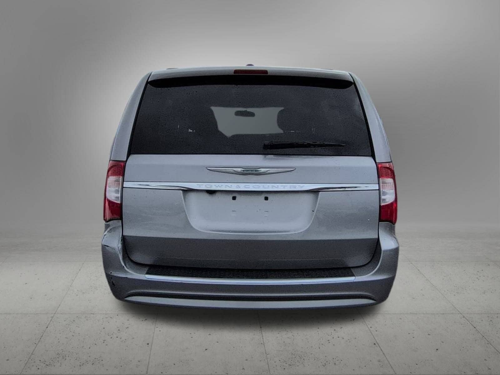 Thumbnail: 2015 Chrysler Town & Country - 5
