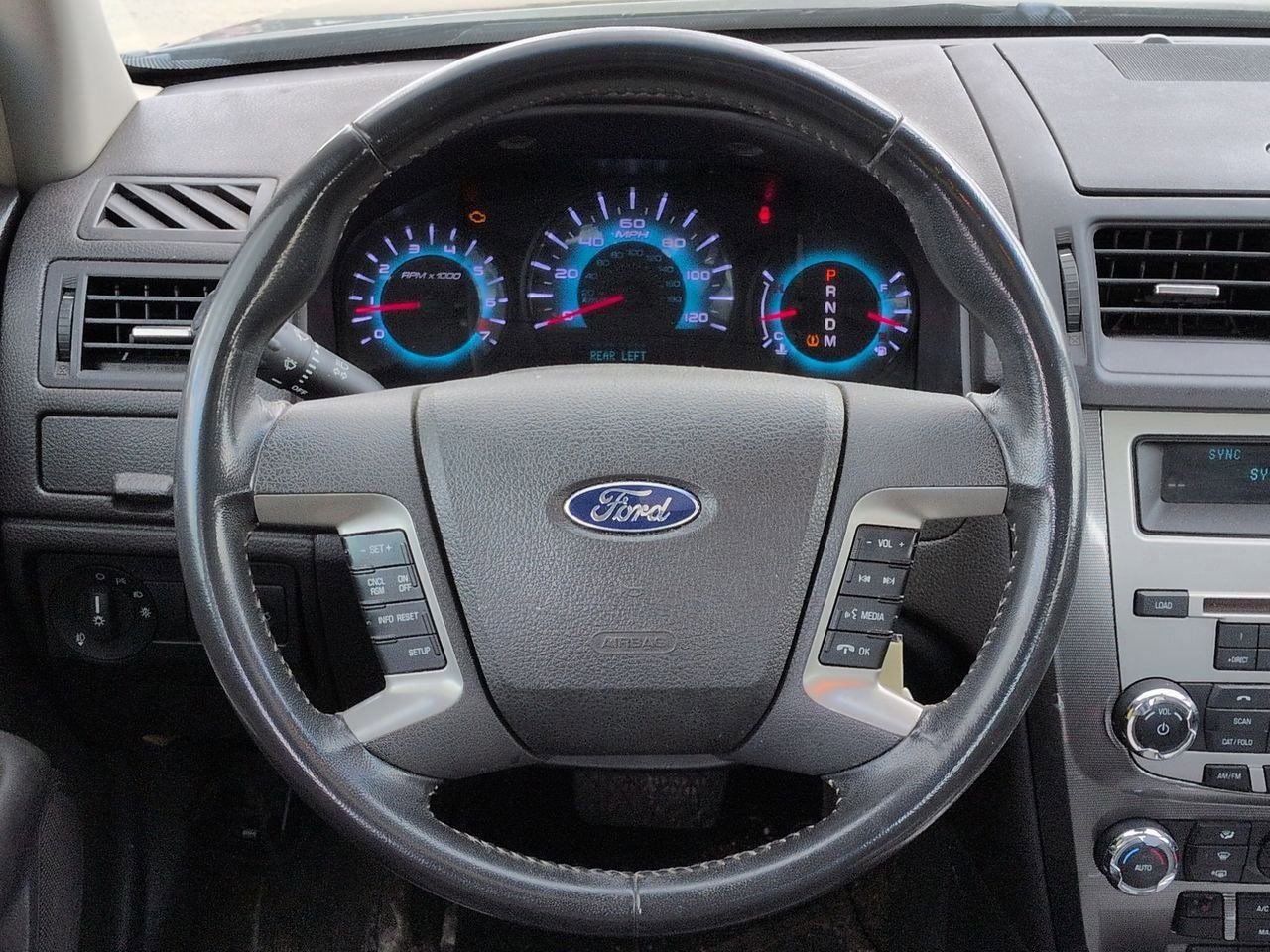 Thumbnail: 2011 Ford Fusion - 21
