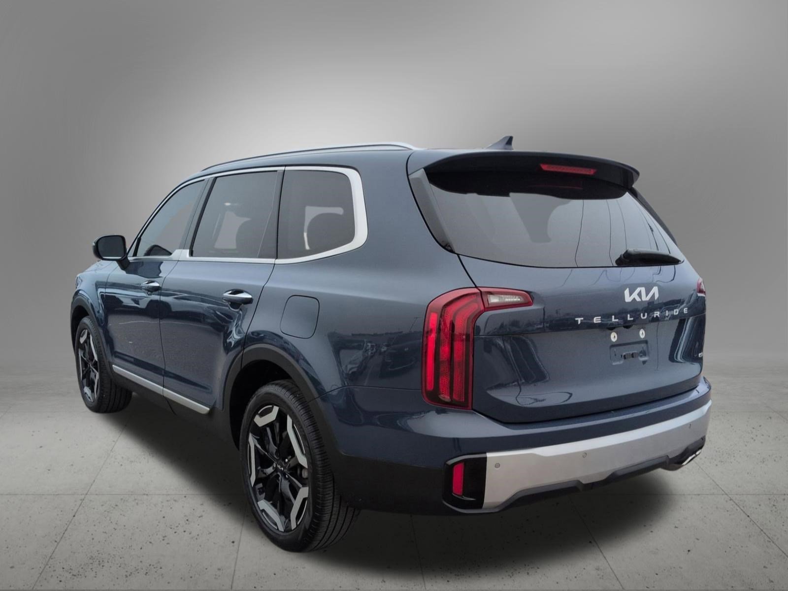 2024 Kia Telluride S photo 3