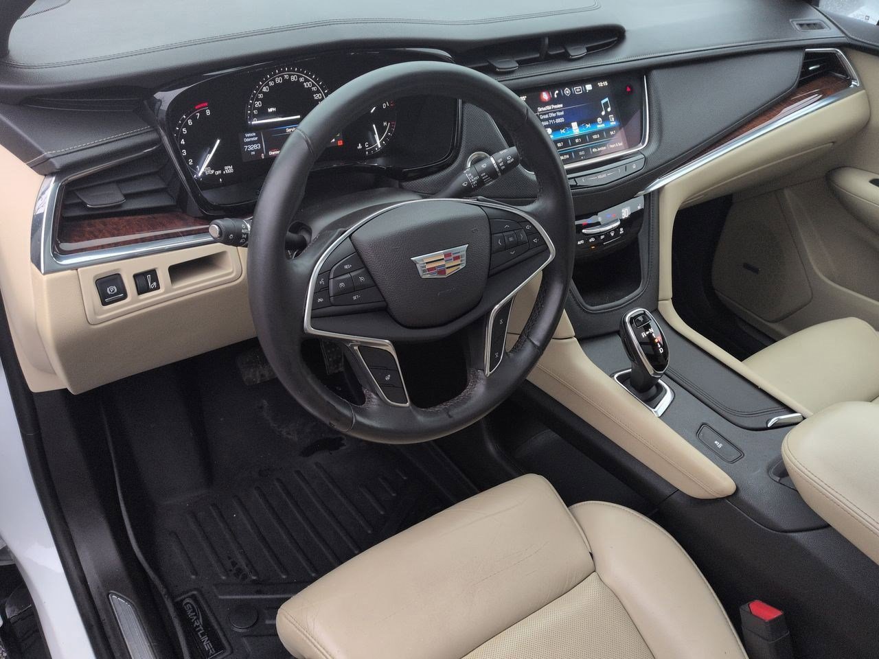 Thumbnail: 2017 Cadillac XT5 - 2