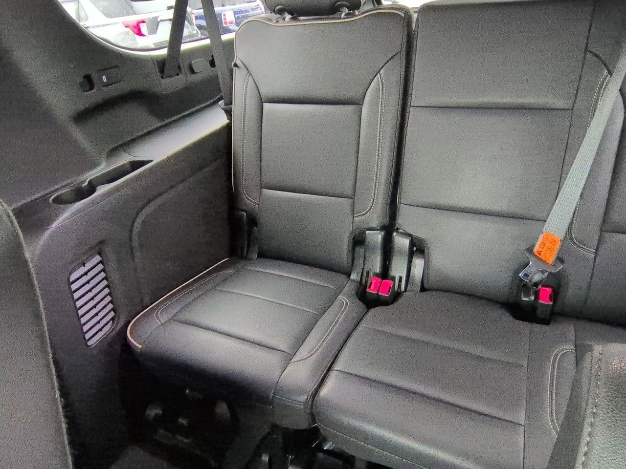 Thumbnail: 2023 Chevrolet Suburban - 21