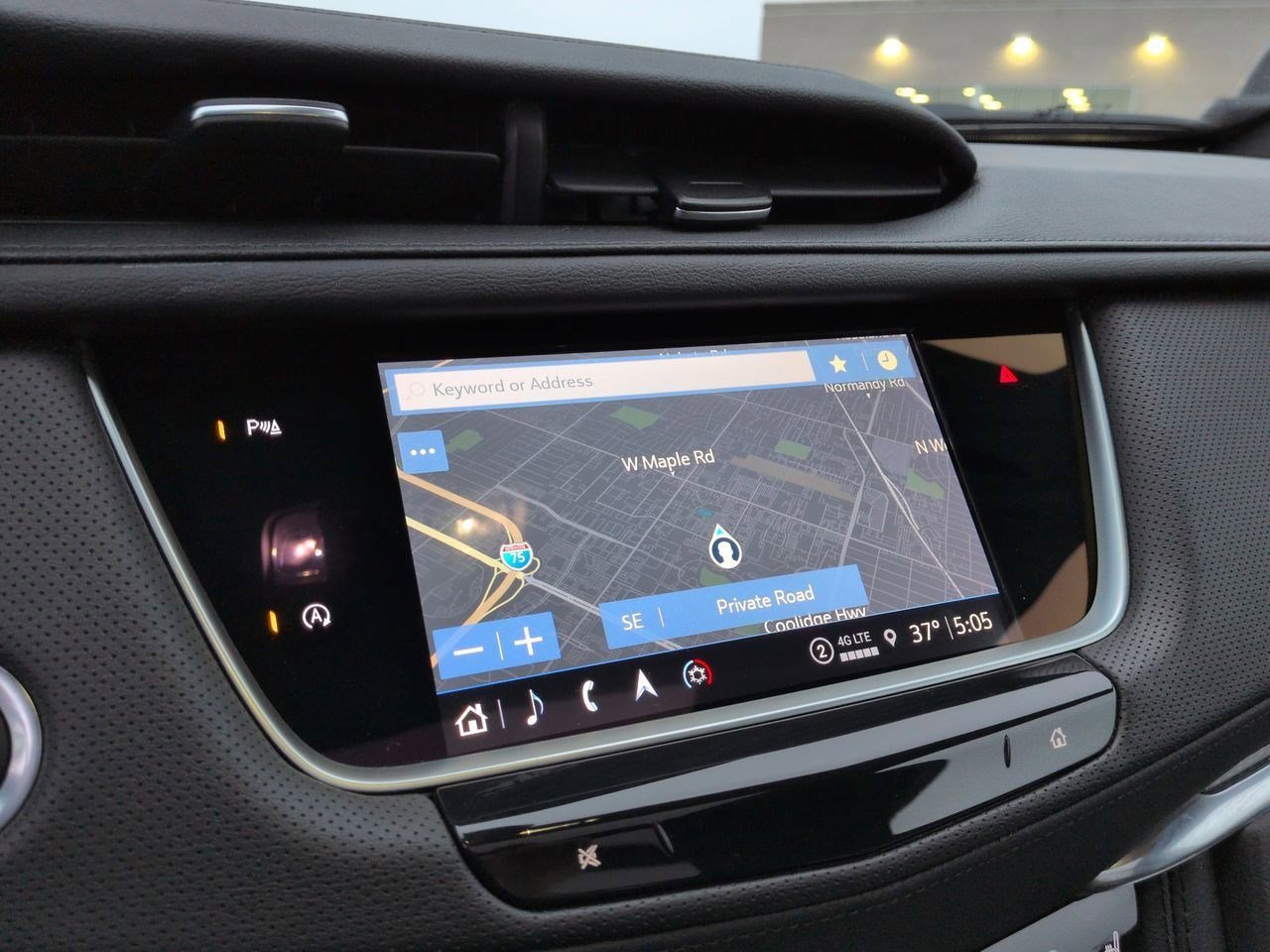 Thumbnail: 2023 Cadillac XT5 - 30