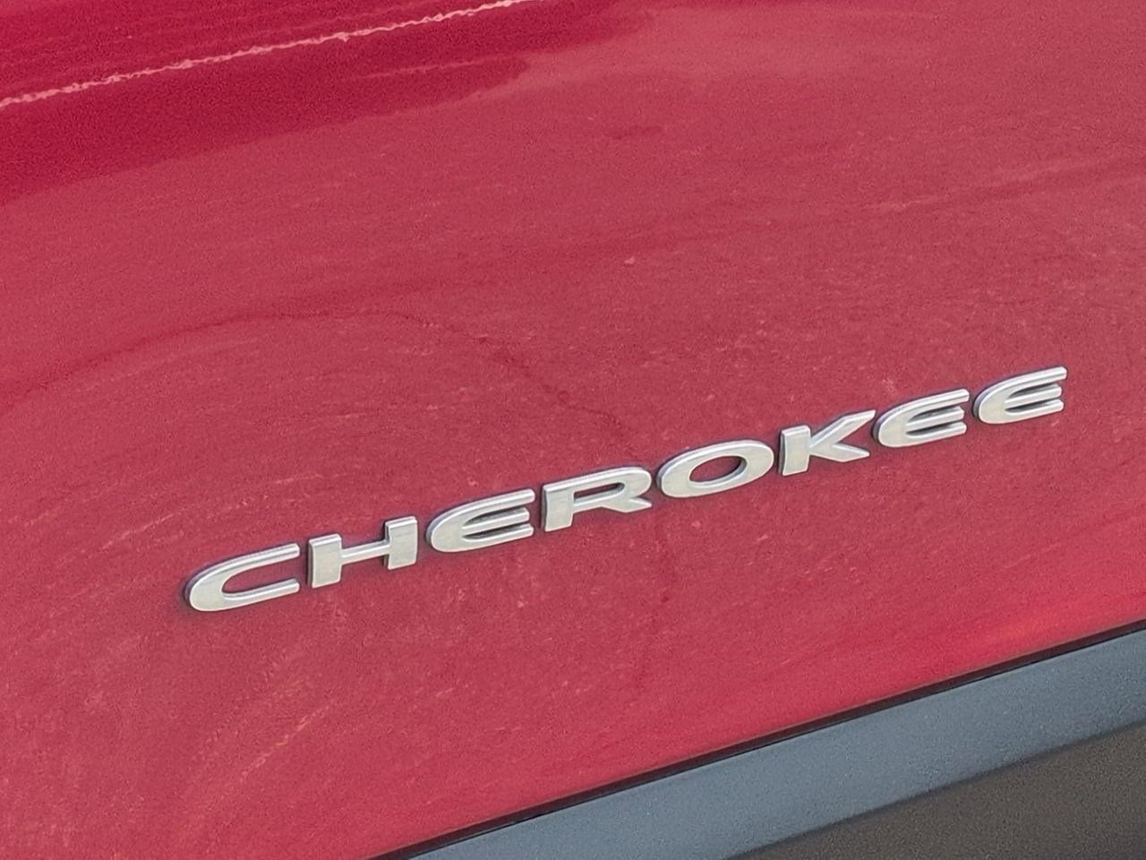 Thumbnail: 2015 Jeep Cherokee - 12