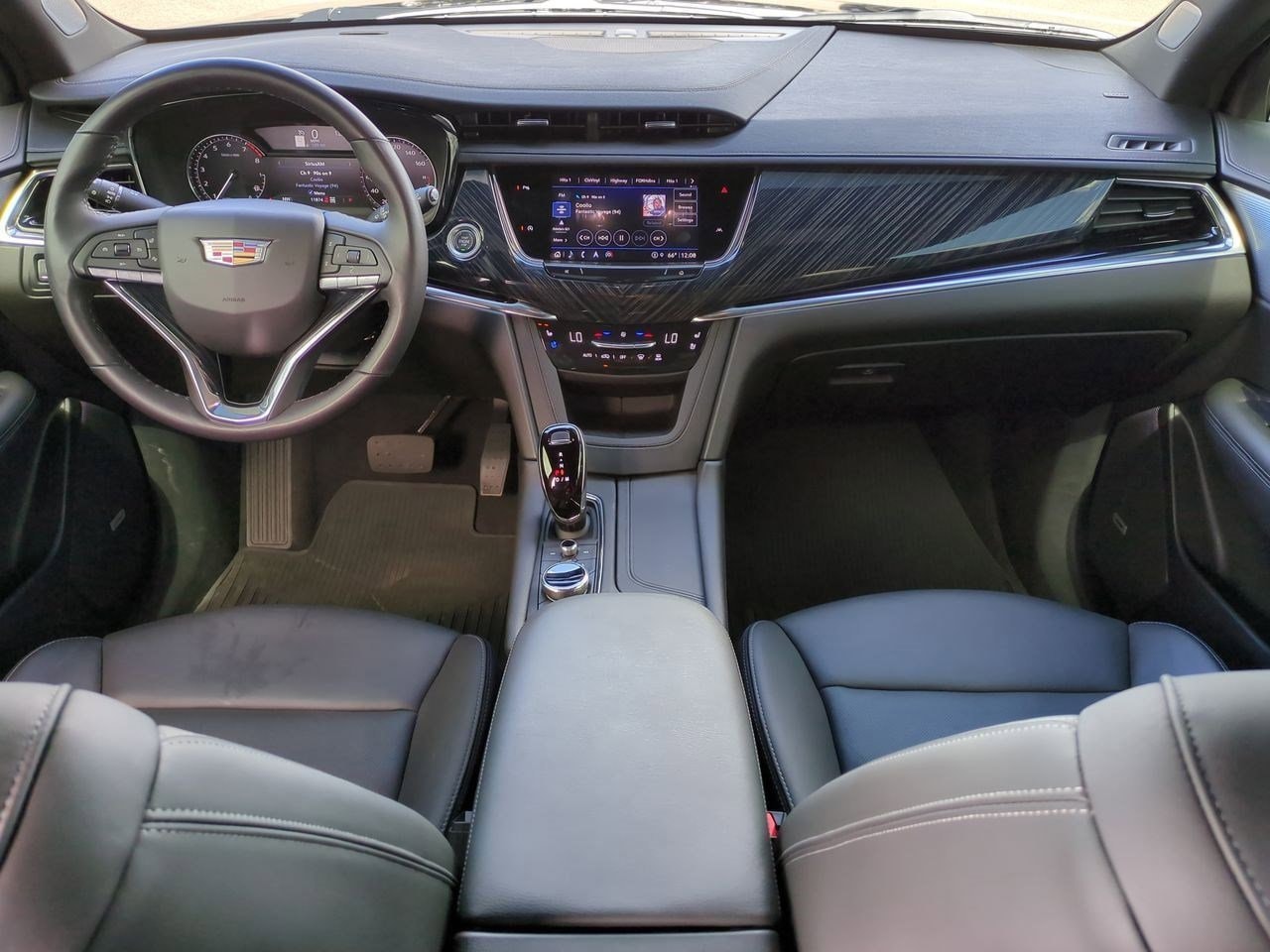 Thumbnail: 2024 Cadillac XT6 - 14