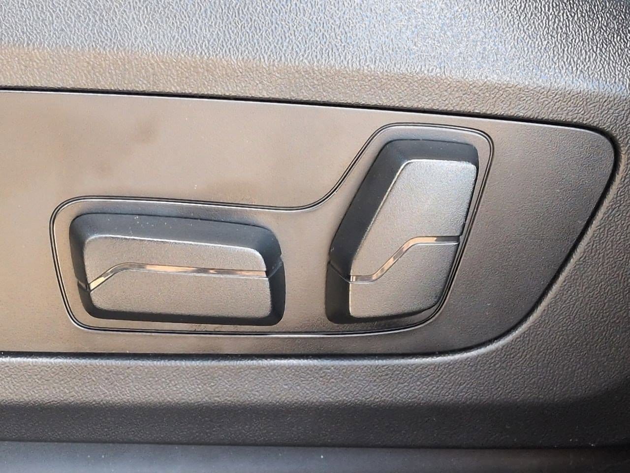 Thumbnail: 2023 BMW X1 - 16