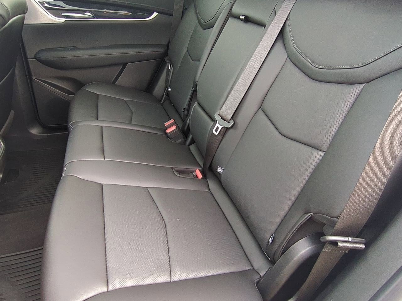 Thumbnail: 2023 Cadillac XT5 - 20