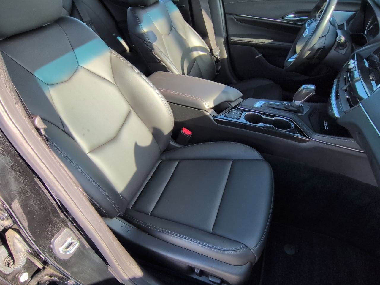 Thumbnail: 2023 Cadillac CT4 - 23