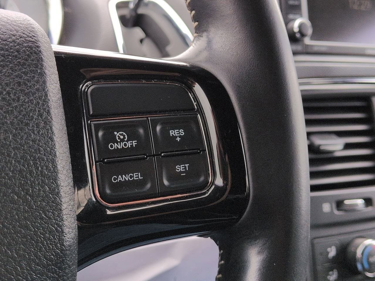 Thumbnail: 2019 Dodge Grand Caravan - 24