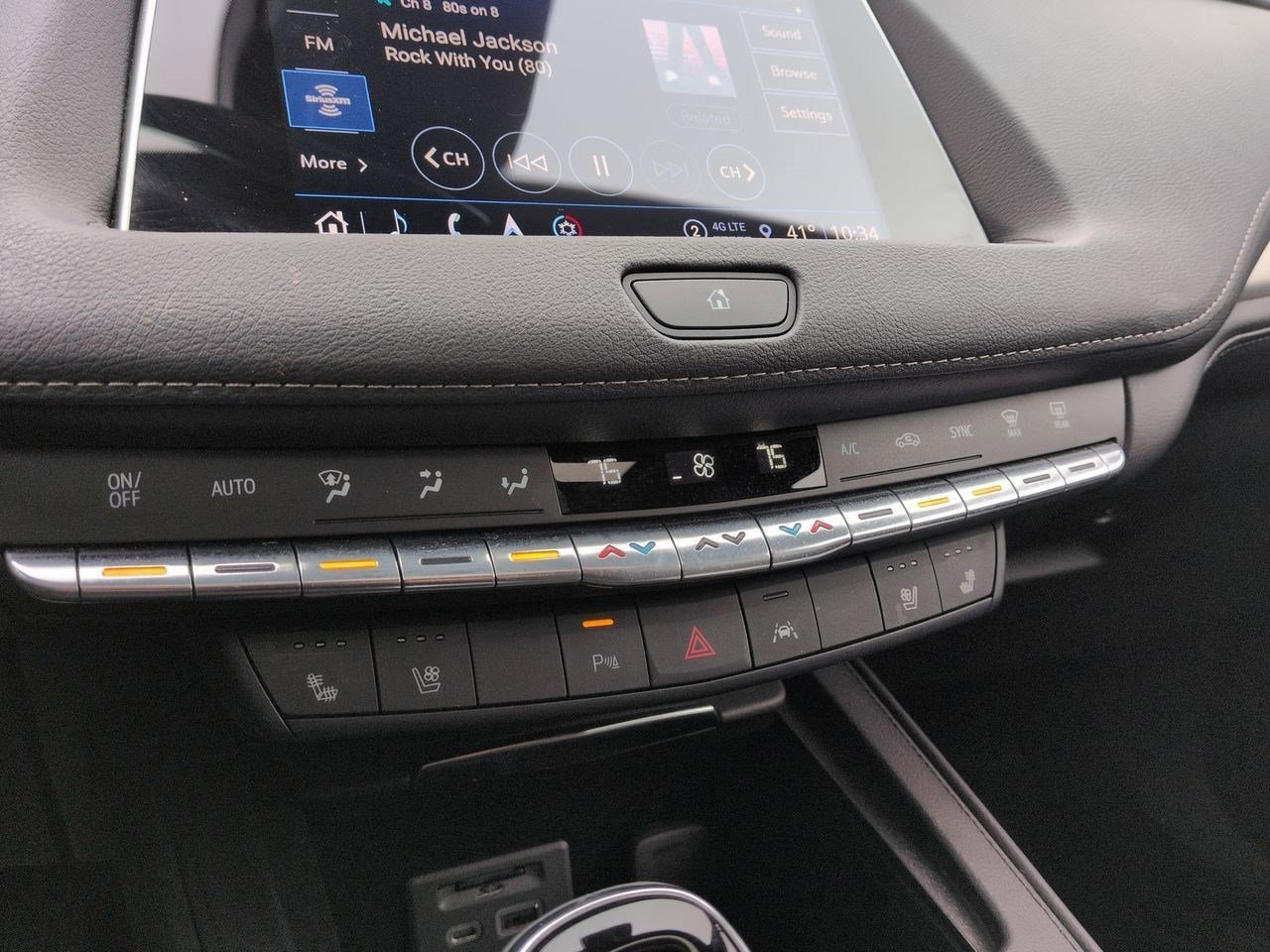 Thumbnail: 2023 Cadillac XT4 - 29