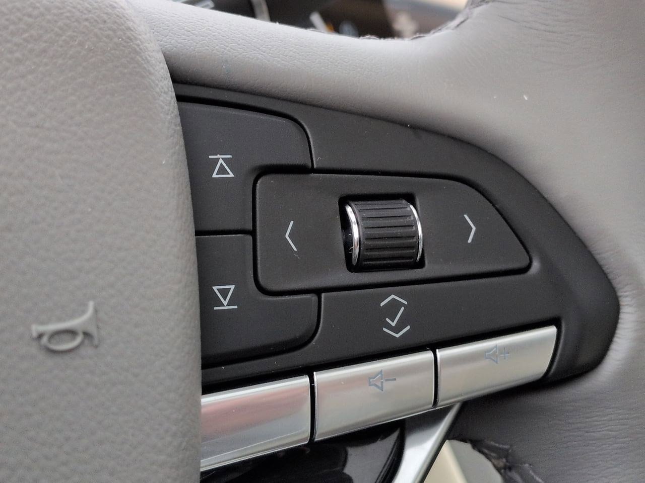 Thumbnail: 2024 Cadillac XT6 - 26