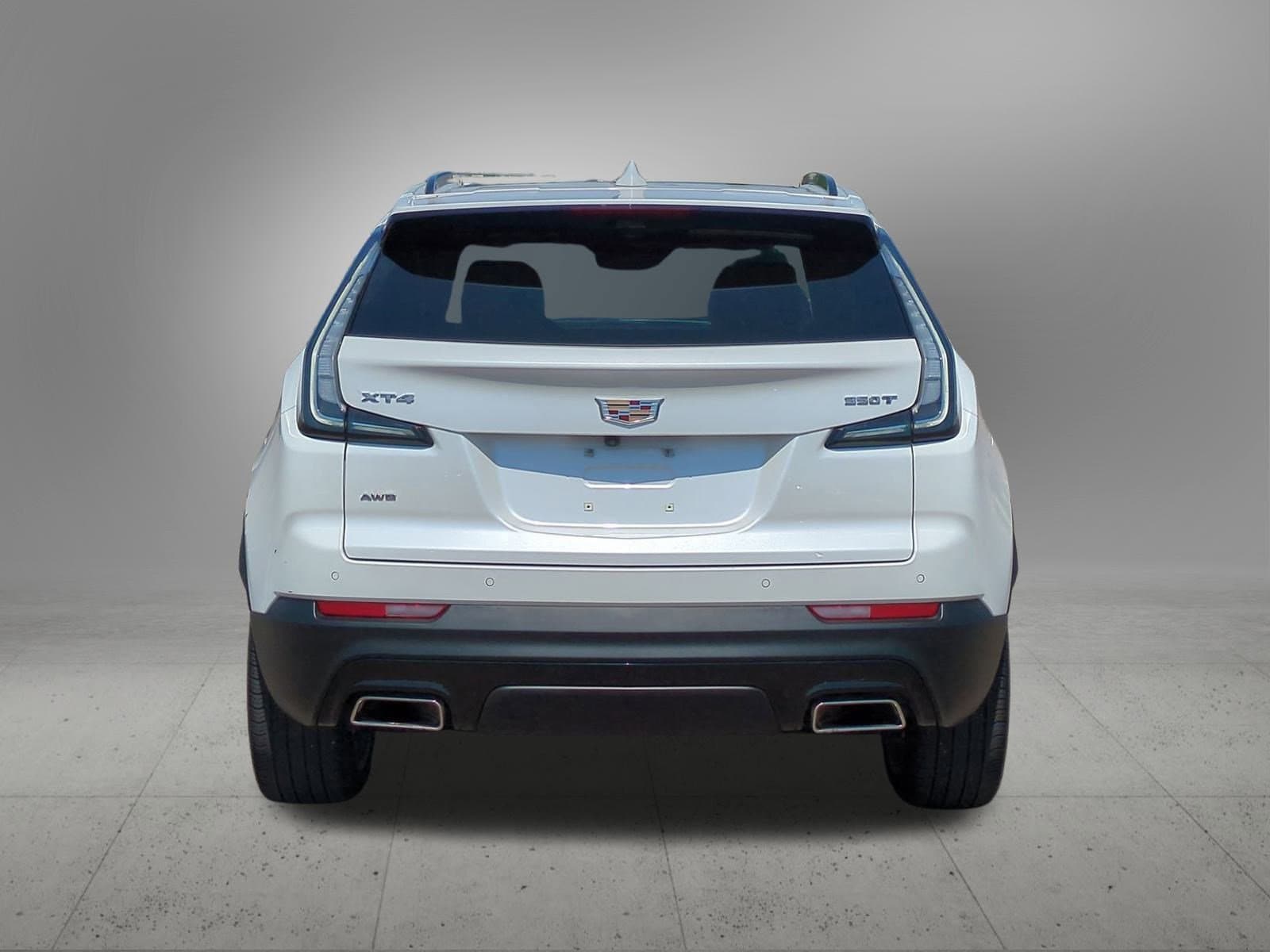 Thumbnail: 2022 Cadillac XT4 - 5