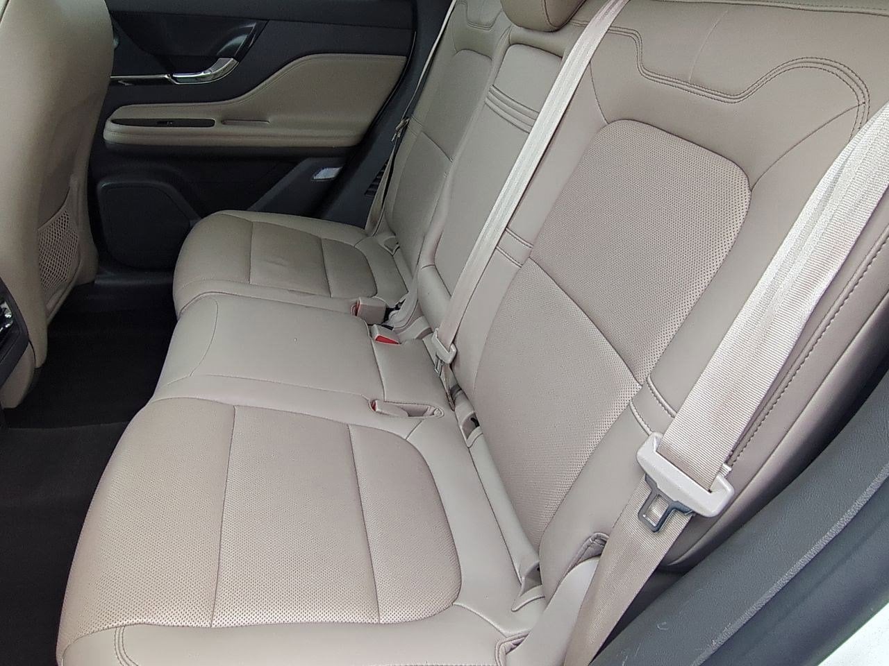 Thumbnail: 2022 Lincoln Corsair - 19