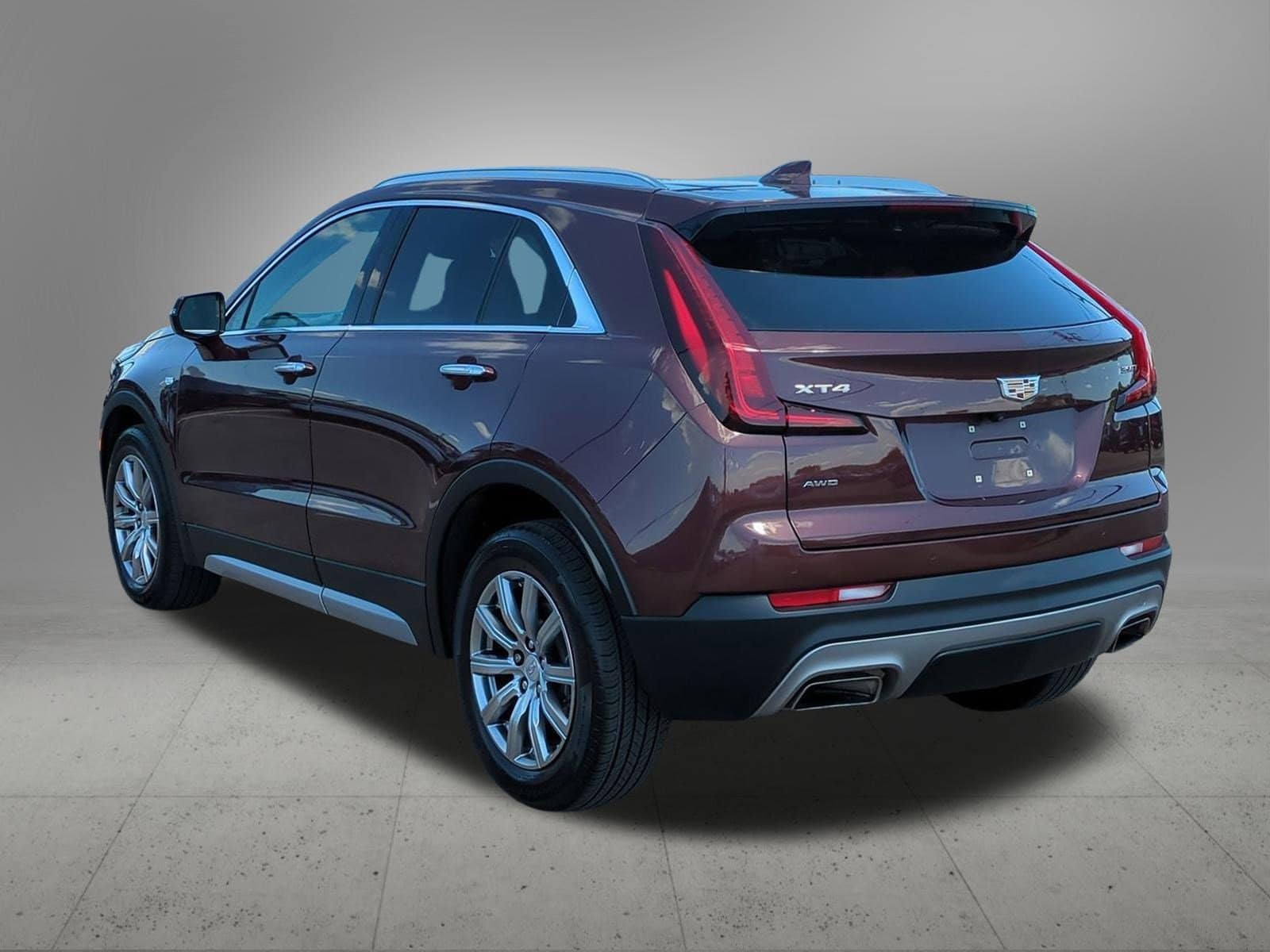 Thumbnail: 2022 Cadillac XT4 - 4