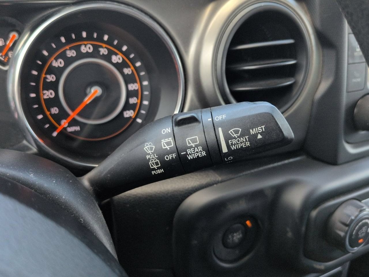 2019 Jeep Wrangler Unlimited Sport - Photo 25